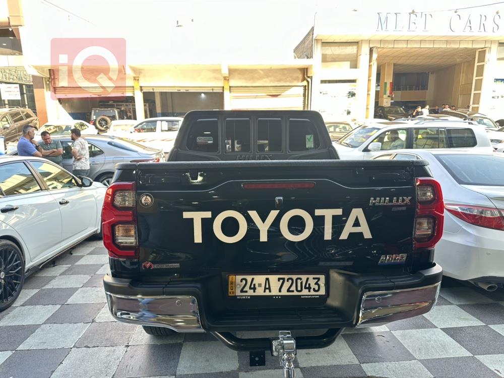 Toyota Hilux